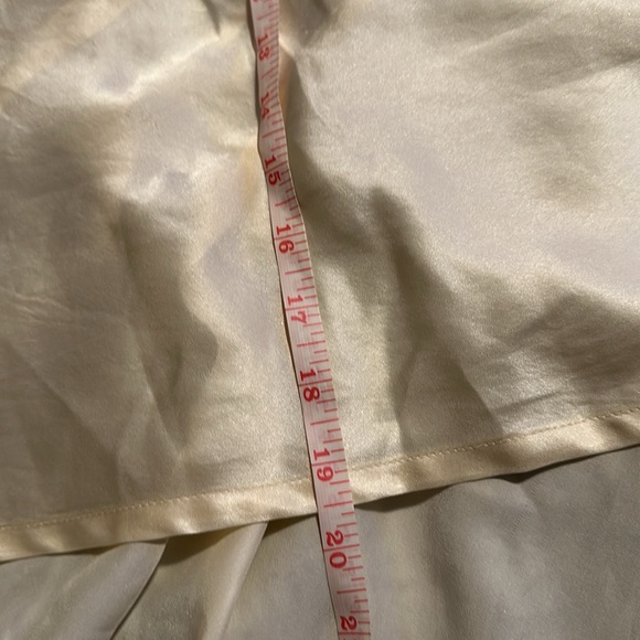 Artists & Revolutionaries Silk High/Low Top, Creamed Peach - Picture 13 of 13